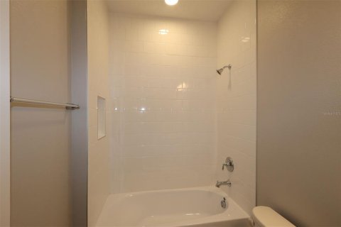 Villa ou maison à vendre à Zellwood, Floride: 4 chambres, 23.13 m2 № 2403200 - photo 7