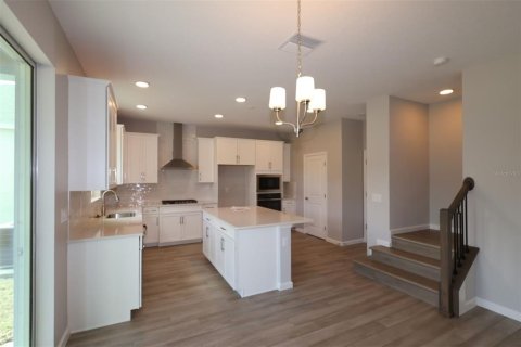 Villa ou maison à vendre à Zellwood, Floride: 4 chambres, 23.13 m2 № 2403200 - photo 4