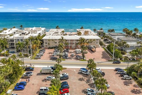 Condo in Hillsboro Beach, Florida, 2 bedrooms № 2338111