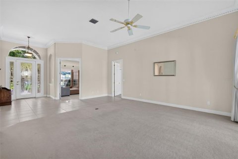 House in Eustis, Florida 3 bedrooms, 271.92 sq.m. № 2429437 - photo 18