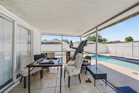 Casa en venta en Tampa, Florida, 3 dormitorios, 145.48 m2 № 2093998 - foto 21