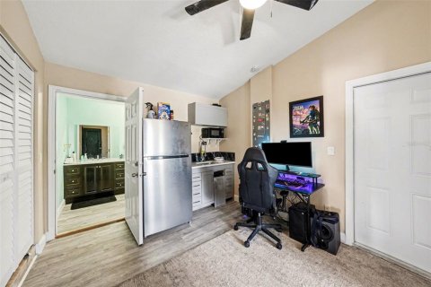 Casa en venta en Tampa, Florida, 3 dormitorios, 145.48 m2 № 2093998 - foto 16