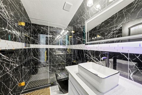 Casa en venta en Tampa, Florida, 3 dormitorios, 145.48 m2 № 2093998 - foto 19