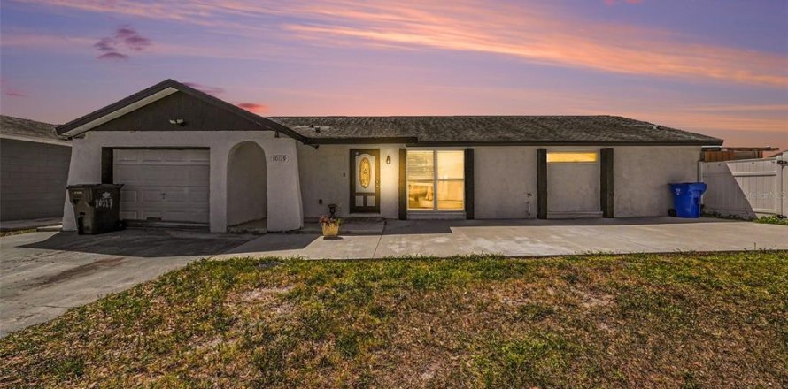 Casa en Tampa, Florida 3 dormitorios, 145.48 m2 № 2093998