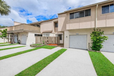 Таунхаус в Плантация, Флорида 4 спальни, 187.66м2 № 2060874