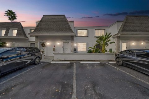 Touwnhouse à louer à Hallandale Beach, Floride: 2 chambres, 167.04 m2 № 1982466 - photo 22