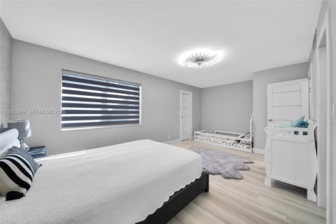 Touwnhouse à louer à Hallandale Beach, Floride: 2 chambres, 167.04 m2 № 1982466 - photo 19