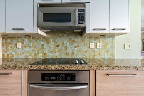 Снять в аренду кондоминиум в Авентура, Флорида 2 спальни, 219.25м2, № 2246545 - фото 15