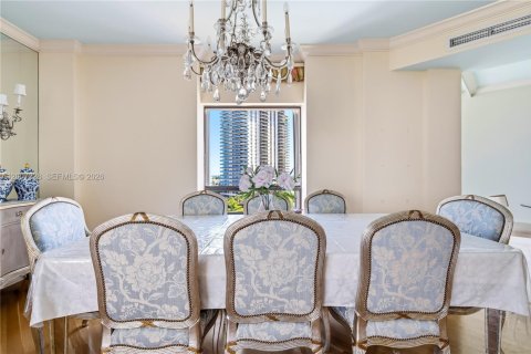 Снять в аренду кондоминиум в Авентура, Флорида 2 спальни, 219.25м2, № 2246545 - фото 5