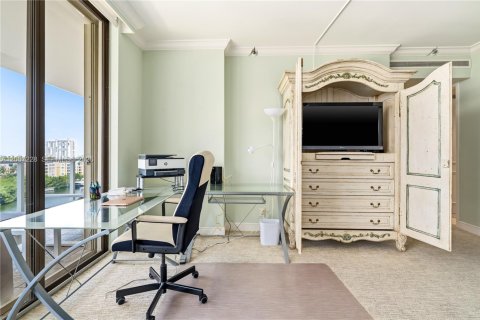 Снять в аренду кондоминиум в Авентура, Флорида 2 спальни, 219.25м2, № 2246545 - фото 22