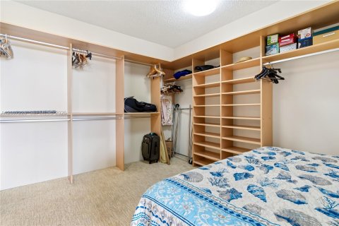 Снять в аренду кондоминиум в Авентура, Флорида 2 спальни, 219.25м2, № 2246545 - фото 23