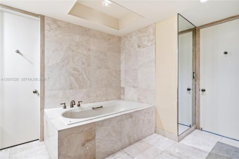 Снять в аренду кондоминиум в Авентура, Флорида 2 спальни, 219.25м2, № 2246545 - фото 27