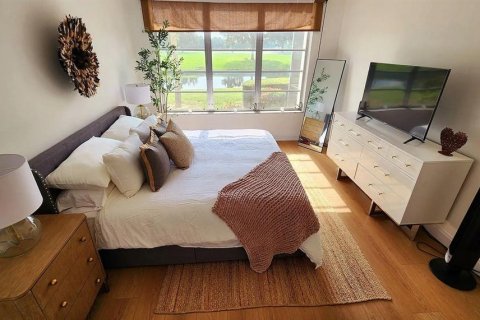 Condominio en venta en Sarasota, Florida, 1 dormitorio, 83.61 m2 № 1562121 - foto 13