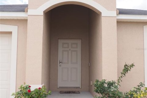 Villa ou maison à Davenport, Floride 3 chambres, 137.96 m2 № 2115954