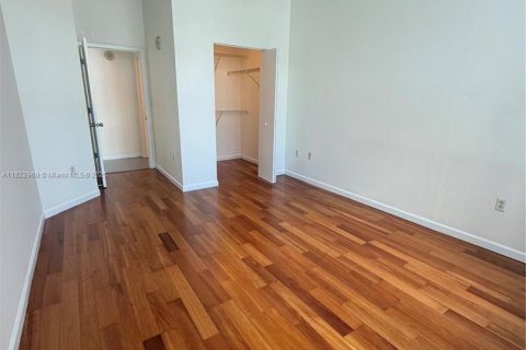 Condo in Miami, Florida, 2 bedrooms  № 1794916 - photo 22