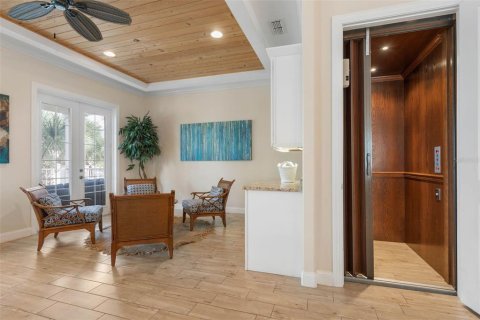 House in Palm Coast, Florida 4 bedrooms, 300.17 sq.m. № 1914197 - photo 11