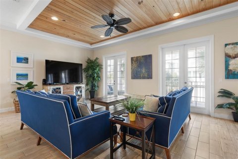 House in Palm Coast, Florida 4 bedrooms, 300.17 sq.m. № 1914197 - photo 6