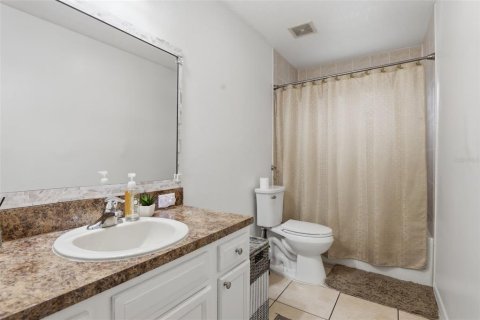 House in Orlando, Florida 4 bedrooms, 183.67 sq.m. № 2215876 - photo 16