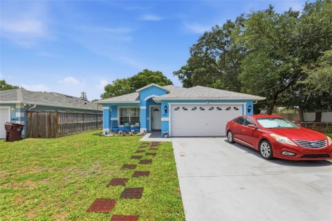 House in Orlando, Florida 4 bedrooms, 183.67 sq.m. № 2215876