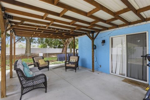 House in Orlando, Florida 4 bedrooms, 183.67 sq.m. № 2215876 - photo 22