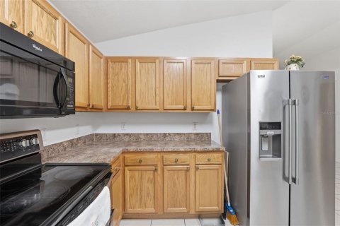 House in Orlando, Florida 4 bedrooms, 183.67 sq.m. № 2215876 - photo 20