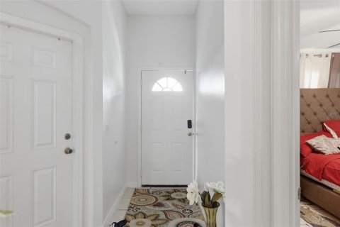 House in Orlando, Florida 4 bedrooms, 183.67 sq.m. № 2215876 - photo 4