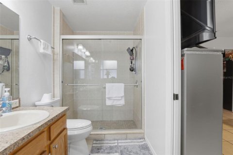 House in Orlando, Florida 4 bedrooms, 183.67 sq.m. № 2215876 - photo 10