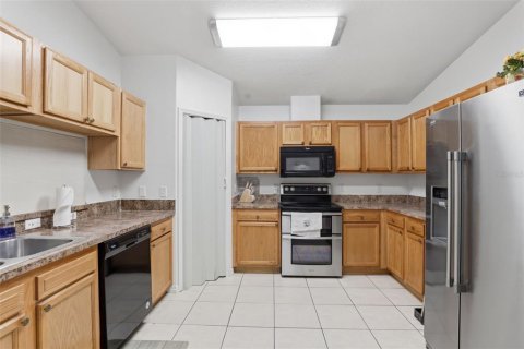 House in Orlando, Florida 4 bedrooms, 183.67 sq.m. № 2215876 - photo 21