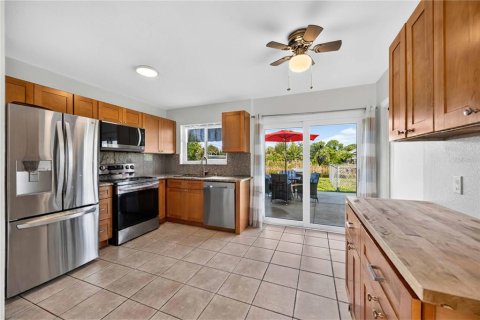 House in Port Charlotte, Florida 3 bedrooms, 85.28 sq.m. № 2157151 - photo 29