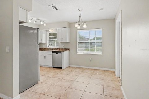 Villa ou maison à vendre à Orlando, Floride: 3 chambres, 96.62 m2 № 2156622 - photo 6