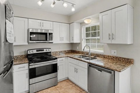 Villa ou maison à vendre à Orlando, Floride: 3 chambres, 96.62 m2 № 2156622 - photo 4
