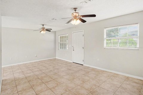 Villa ou maison à vendre à Orlando, Floride: 3 chambres, 96.62 m2 № 2156622 - photo 2