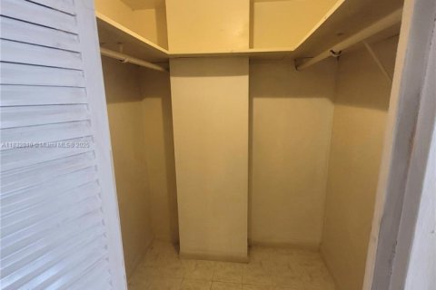 Condominio en alquiler en North Miami Beach, Florida, 1 dormitorio, 73.39 m2 № 1964185 - foto 6