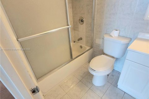 Condominio en alquiler en North Miami Beach, Florida, 1 dormitorio, 73.39 m2 № 1964185 - foto 7