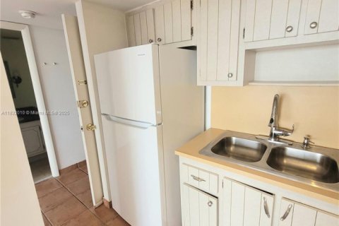 Condominio en alquiler en North Miami Beach, Florida, 1 dormitorio, 73.39 m2 № 1964185 - foto 11
