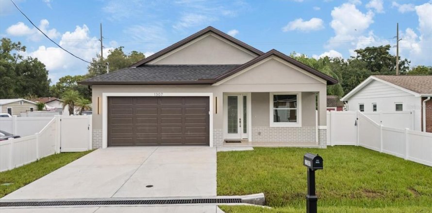 Villa ou maison à Tampa, Floride 3 chambres, 148.36 m2 № 2358969