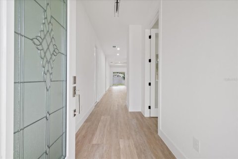Villa ou maison à vendre à Tampa, Floride: 3 chambres, 148.36 m2 № 2358969 - photo 3