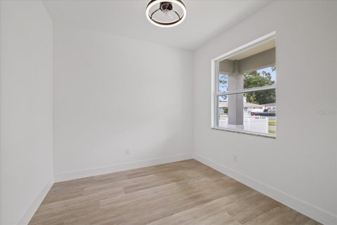 Villa ou maison à vendre à Tampa, Floride: 3 chambres, 148.36 m2 № 2358969 - photo 5