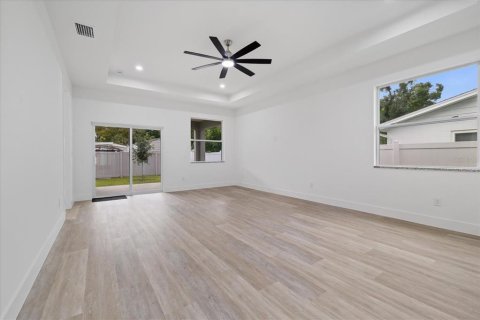 Villa ou maison à vendre à Tampa, Floride: 3 chambres, 148.36 m2 № 2358969 - photo 15