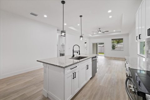 Villa ou maison à vendre à Tampa, Floride: 3 chambres, 148.36 m2 № 2358969 - photo 13