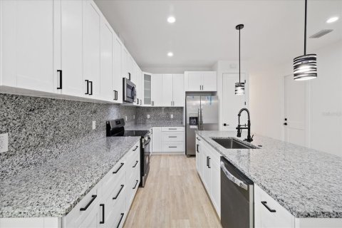 Villa ou maison à vendre à Tampa, Floride: 3 chambres, 148.36 m2 № 2358969 - photo 11