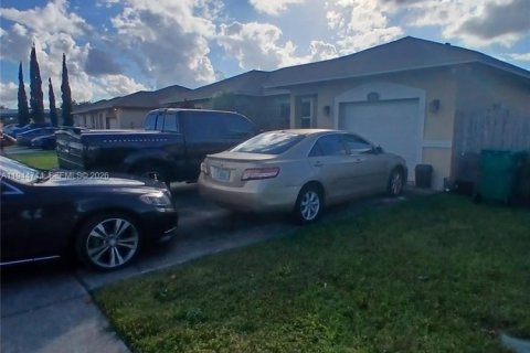 Casa en venta en Florida City, Florida, 4 dormitorios, 129.51 m2 № 2002400 - foto 3