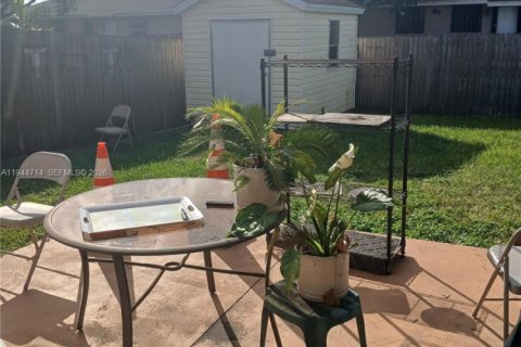 Casa en venta en Florida City, Florida, 4 dormitorios, 129.51 m2 № 2002400 - foto 11