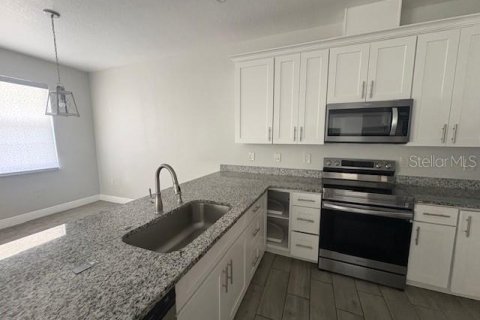 Villa ou maison à louer à Winter Haven, Floride: 3 chambres, 184.32 m2 № 2391099 - photo 3