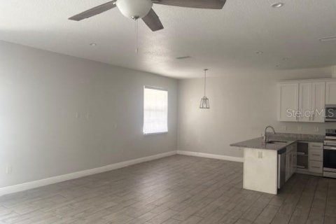 Villa ou maison à louer à Winter Haven, Floride: 3 chambres, 184.32 m2 № 2391099 - photo 4