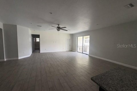 Villa ou maison à louer à Winter Haven, Floride: 3 chambres, 184.32 m2 № 2391099 - photo 6