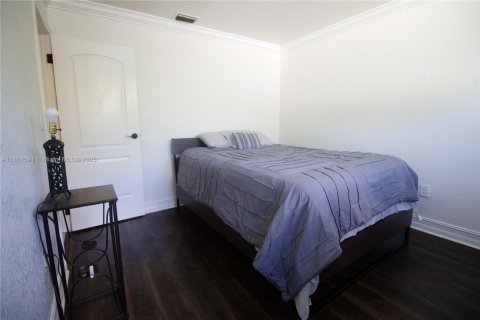 Casa en venta en Miramar, Florida, 3 dormitorios, 151.71 m2 № 1942601 - foto 14