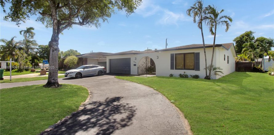 Casa en Miramar, Florida 3 dormitorios, 151.71 m2 № 1942601