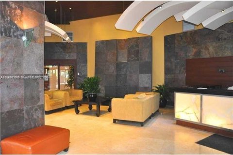 Condo in Aventura, Florida, 2 bedrooms  № 2242746 - photo 3