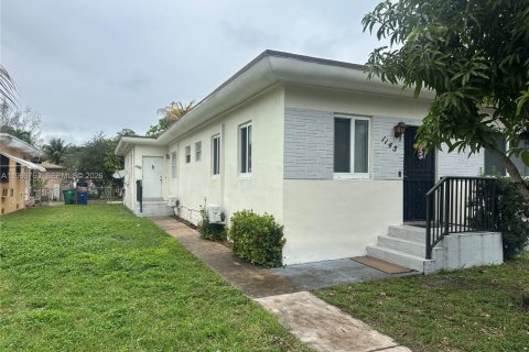 Casa en alquiler en Miami, Florida, 1 dormitorio, 69.68 m2 № 2030612 - foto 9